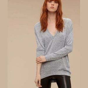 ARITZIA | WILFRED FREE Devinette LS V Neck T-Shirt